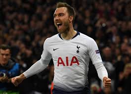 ولد إريكسن في ميدلفارت، الدنمارك. Ù„Ø§Ø¹Ø¨ Ø¨Ø§Ø±ÙŠØ³ Ø³Ø§Ù†Ø¬Ø±Ù…Ø§Ù† ÙŠÙ‚Ø±Ø¨ Ø§Ø±ÙŠÙƒØ³Ù† Ù…Ù† Ø±ÙŠØ§Ù„ Ù…Ø¯Ø±ÙŠØ¯ Ù‡Ø¨Ø© Ø³Ø¨ÙˆØ±