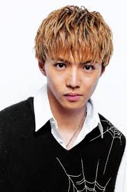 佐藤大樹（exile、fantastics from exile tribe）が12月15日、自身のinstagramを更新。鍛え上げられた肉体美が印象的なセクシーショットをファンに公開し、称賛の声が寄せられている。 佐藤は、「1st写真集『step by Exile ä½è—¤å¤§æ¨¹ ã‚¯ã‚»ã®ã‚ã‚‹å½¹ã‚'ã‚„ã£ã¦ã¿ãŸã„ Ananãƒ‹ãƒ¥ãƒ¼ã‚¹ ãƒžã‚¬ã‚¸ãƒ³ãƒã‚¦ã‚¹