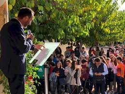 Elche 4 (en valenciano elx, afi: El Alcalde Felicita Al Instituto Pedro Ibarra Por Su Xl Aniversario Como Centro Educativo Ejemplar