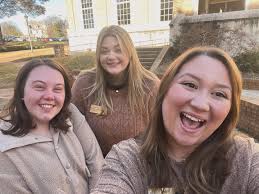 thankful for friends who fill my cup 🤎🤎🤎