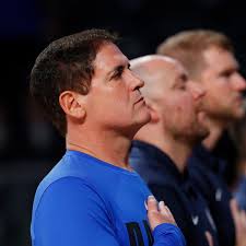 Double-lung transplant patient to play anthem