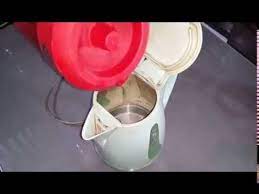 Makinenizin su akıtma problemi eğer ki makine çalıştığında ya da makine sıkma devrine başladığında oluşuyorsa, makinenin lastiğinde bir yırtılma söz konusudur. Kettle Su Sizdiriyor Ise Tamiri Nasil Yapilir Youtube