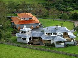 10 Celebrities Living The Hawaii Life Celebrity Houses Hawaiian Homes Vacation Home