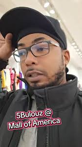 5Bulouz at Mall of America, outfit time