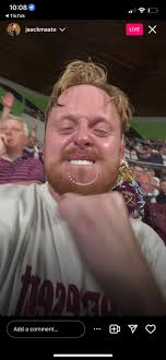 jack enjoying the game 🤣🤣 : r/JaackMaate