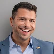 Greg Rucker's Instagram, Twitter & Facebook