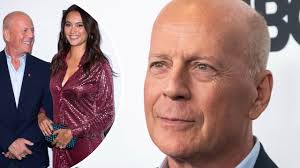 Frun slår tillbaka om Bruce Willis mående