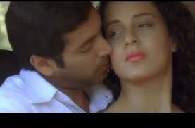 Main rahoon ya na rahoon tum mujh mein kaheen baaki rehna mujhe neend aaye jo aakhiri tum khwabon mein aate rehna bas itna hai tumse kehna. Anbe En Anbe Song Lyrics