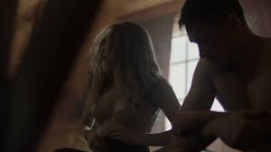 Naked Alycia Debnam-Carey in Fear the Walking Dead < ANCENSORED