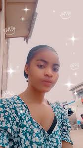 My mom says I am beautiful, are you agree with my mom thoughts ?