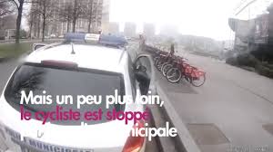 En moins de 24 heures, un nouvel accident entre un cycliste et un véhicule s'est produit ce mardi 06 juin, au niveau de génipa à ducos. Un Cycliste Manque De Se Faire Renverser Par Une Voiture Et Se Fait Alpaguer Par La Police Youtube