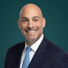 Alicia Macphee's Instagram, Twitter & Facebook