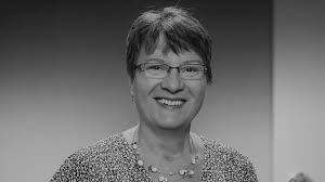 Dianne Morrison's Instagram, Twitter & Facebook