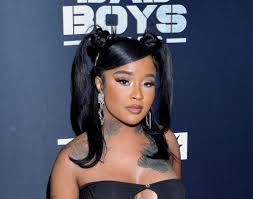 Stunna Girl Show Ends In Brawl After Fan Touches Her Inappropriately