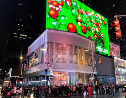 In anticipation of such high demand, mcdonald's has three floors — and plenty of seating. Not Lovin It Giant Mcdonald S Is Newest Tenant On Grave Of Times Square Toys R Us Cityrealty