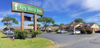 With an upgrade, guests can enjoy either a balcony or patio for the ideal, serene escape into a heavenly tropical paradise. Key West Inn Pensacola Pensacola Updated 2021 Prices