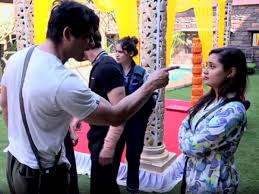 Inilah bos yakuza imut \u0026 cantik ! Bigg Boss 13 Revealing Dark Secrets To Their Cute Banter Now Here S How Sidharth Shukla And Rashami Desai S Equation Has Evolved The Times Of India