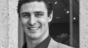 Robert Arras's Instagram, Twitter & Facebook