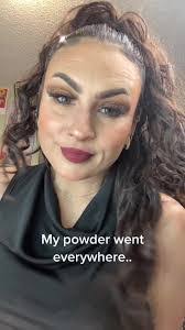 Amber Gage's Instagram, Twitter & Facebook