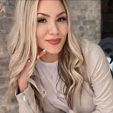 Ariana Hermosillo's Instagram, Twitter & Facebook