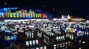 Seneca gaming & entertainment niagara falls poker tournaments daily tournaments starting january 1st, 2020! Casino Floor Picture Of Seneca Niagara Resort Casino Niagara Falls Tripadvisor