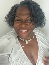 Sometimes all you need is a little beach therapy to get a fresh  perspective. #beach #oceanview #waves #sunrise #sunset #myhappyplace  #wisdombreaks #draddie #sharethelove