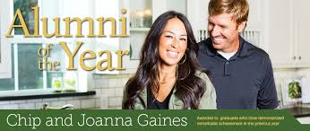 Joanna was working at her dad's firestone tire store in waco, texas, in 2001 when customer chip, now, 40, walked into the shop! Alumni Of The Year Chip And Joanna Gaines Baylor Magazine Fall 2015 Baylor University