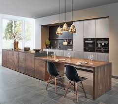 Zeyko Kitchen With Adjacent To The Kitchen Island Dining Table Zeyko Kuche Mit An Die Kucheninsel Angeschlossenem Ess Zeyko Kuchen Haus Kuchen Wohnung Kuche
