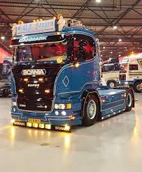 Pin By Frederik Serfranckx On Caminhoes Grande Big Trucks Customised Trucks Trucks