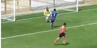 Tak pięknej bramki nikt się nie spodziewał. Pilka Nozna To Najbardziej Absurdalny Samoboj W Historii Jak Oni To Zrobili Wideo Pilka Nozna Sport Pl