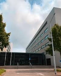 Happy Monday everyone! As... - Maastricht Science Programme | Facebook