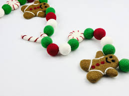 Gingberbread Man Christmas Garland/ Mantel Decor/ Felt Peppermint Candy  Garland/ Christmas Tree Wrap/ Candy Cane Felt Ball Garland