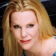 Lisa Enochs's Instagram, Twitter & Facebook