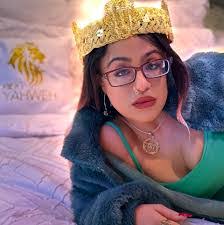 Sandy Milam's Instagram, Twitter & Facebook