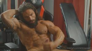 Big hung muscle alpha gets a wild blowjob and anal on the cold mountain