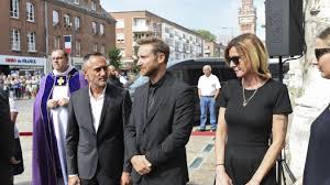 Télécharger des livres par kim amiano k date de sortie: Obseques De Fred Rister Un Millier De Personnes Et Son Ami David Guetta Pour Un Dernier Hommage