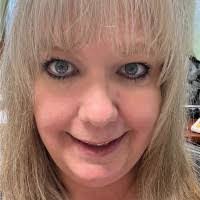 Vicki Warfield's Instagram, Twitter & Facebook