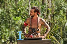 Η τάση δείχνει πως από το survivor αποχωρεί. Survivor Spoiler Aytos Einai O Paikths Poy Apoxwrei Sto Apopsino People Amp Style Eidhseis