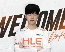 단독 데프트·양혜지, 열애설 확산에…소속사 친한 중학교 동창사이. Lavem9okrdpprm