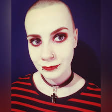 Hello streamers!! hope everyone is having a great week and looking forward  to the weekend. I have recently started streaming a few weeks ago and it  has been an amazing yet scary