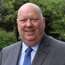 Maxine Yates (@maxi3073)