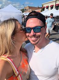 What a beautiful weekend! So much fun at ClawsonFest, along with a nice  Sunday walk. Happy Monday! Who else is happy about the cooldown?! #monday