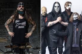 Slipknot is an american heavy metal band formed in des moines, iowa, in 1995 by percussionist shawn crahan, drummer joey jordison and bassist paul gray.after several lineup changes in its early years, the band settled on nine members for more than a decade: Mike Portnoy Slipknot Should Do Their Next Tour Without Masks Rock Celebrities