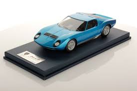 It all started with a film. Lamborghini Miura P400 Blue Tahiti 1 18 Looksmart Models
