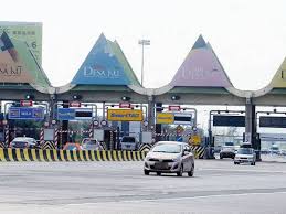 Pengguna lebuhraya terutamanya yang menggunakan lebuhraya utara selatan, melahirkan rasa gembira dengan penurunan. Pengguna Lebuh Raya Mula Nikmati Pengurangan Kadar Tol