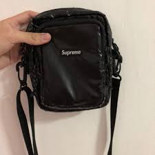 This video is for educational purpose on how to legit. Supreme Shoulder Bag Fw17 Fake Supreme And Everybody