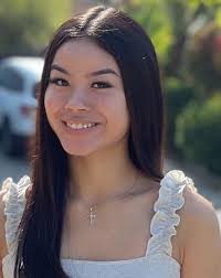 Arianna Pacheco's Instagram, Twitter & Facebook