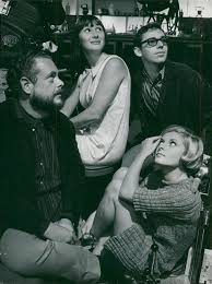 Men coronaviruset holder henne vekke fra familien. The Princess 1966 Film Wikipedia