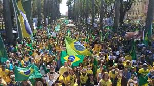 Volta ao sbt pela terceira vez em 1.° de agosto de 2020, sendo exibido às 6h, substituindo o clube do chaves e foi exibido até 12 de setembro de 2020 com episódios duplos da 11.ª temporada, totalizando 7 episódios transmitidos, sendo substituído pela extensão do sábado animado. 7 De Setembro Quais Grupos Vao As Ruas E O Que Querem