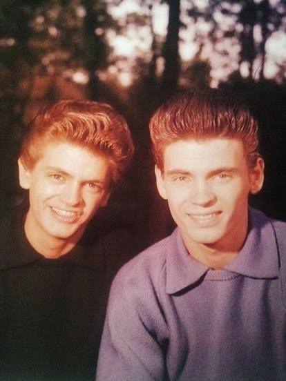 Mga resulta ng larawan para sa Don Everly, on the right, with his younger brother, Phil (The Everly Brothers)"